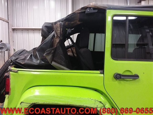 Used 2013 Jeep Wrangler Unlimited Sahara w/ Connectivity Group AWD/4WD image 22