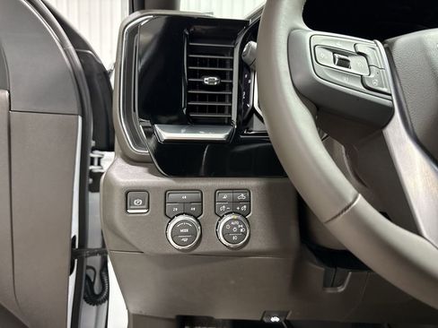 New 2026 GMC Sierra 2500 SLE w/ SLE Value Package; AWD/4WD image 18