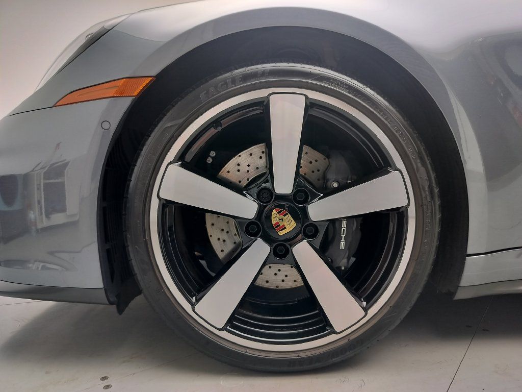 Certified 2025 Porsche 911 Carrera RWD image 22
