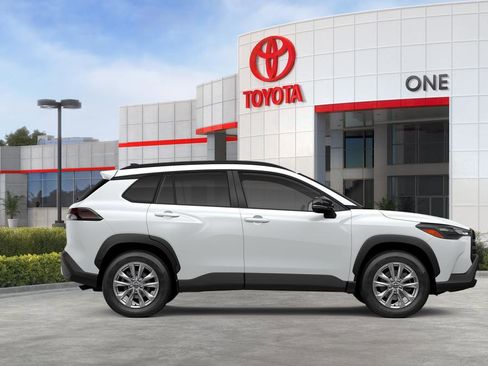 New 2026 Toyota Corolla Cross LE w/ Moonroof Package image 36