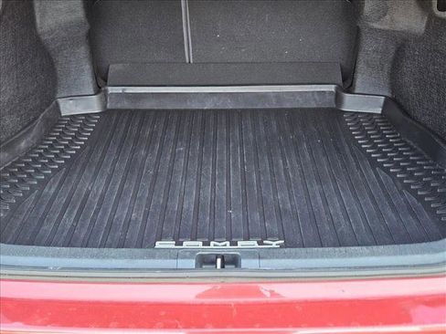 Used 2019 Toyota Camry SE image 6