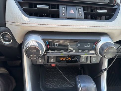 Used 2020 Toyota RAV4 XLE Premium FWD image 25