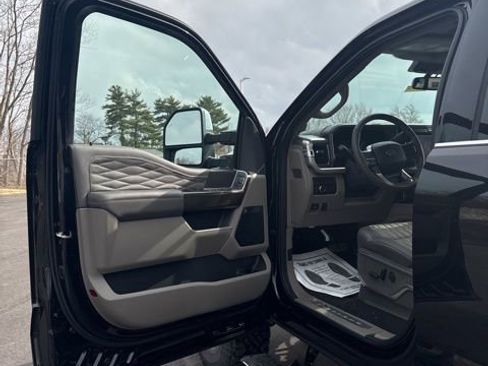 New 2026 Ford F250 Platinum w/ Platinum Plus Package image 20