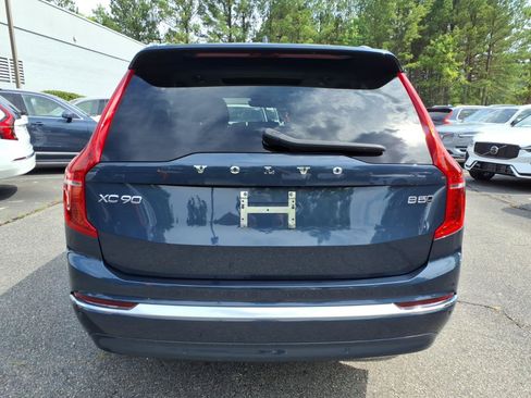 Certified 2024 Volvo XC90 B5 Plus AWD/4WD image 4