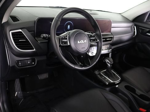 Used 2024 Kia Seltos EX AWD/4WD image 28