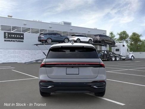 New 2026 Lincoln Nautilus Premier image 5