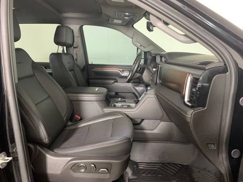 Used 2025 GMC Sierra 2500 Denali w/ Denali Reserve Package AWD/4WD image 24