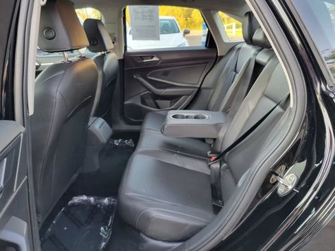 Used 2020 Volkswagen Jetta SE FWD image 4
