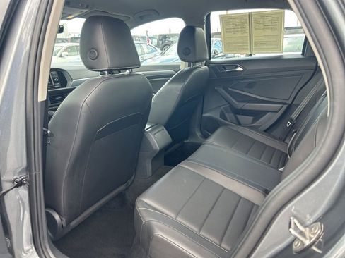 Used 2024 Volkswagen Jetta SE image 28