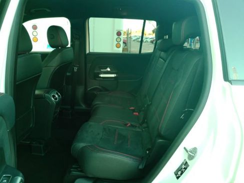 Used 2021 Mercedes-Benz GLB 250 image 19