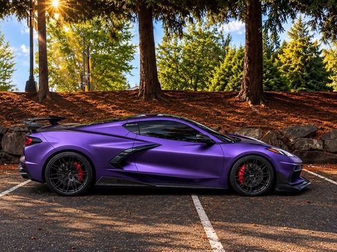 Used 2020 Chevrolet Corvette Stingray Premium Cpe w/ 3LT Preferred Equipment Group RWD image 3