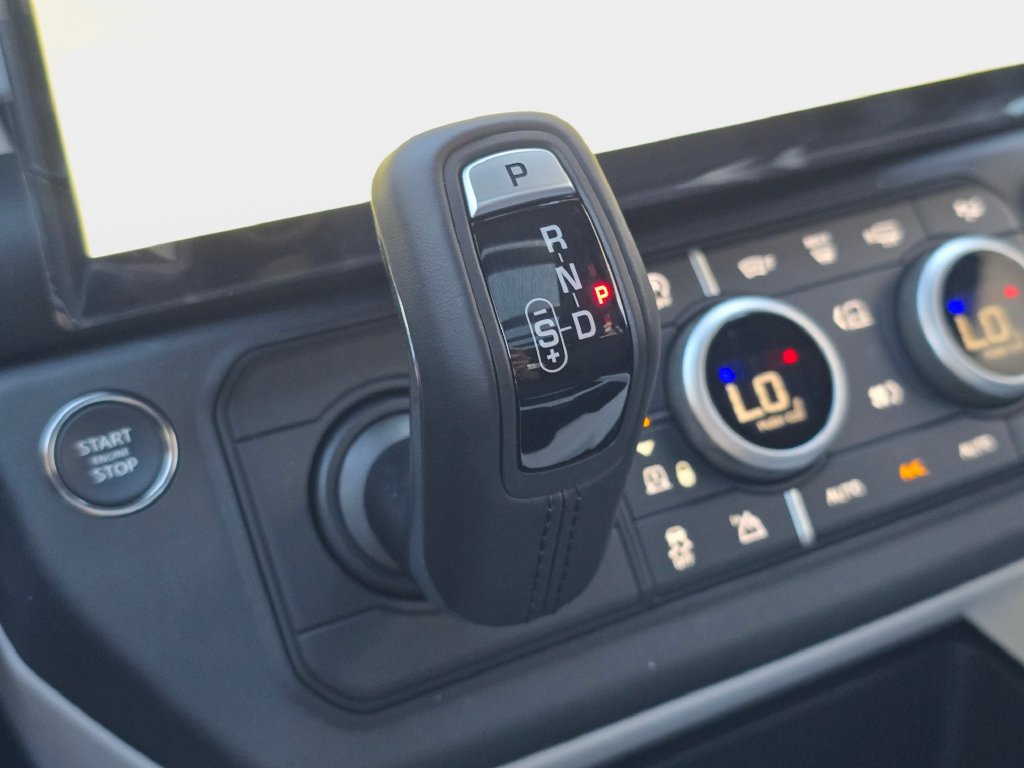 New 2026 Land Rover Defender 110 X-Dynamic SE AWD/4WD image 26