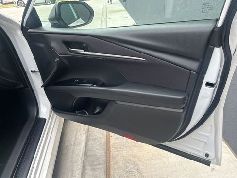Used 2025 Toyota Camry LE FWD image 16