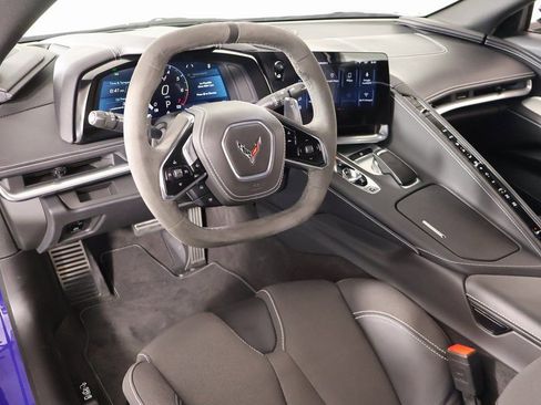 Used 2025 Chevrolet Corvette Stingray Coupe w/ 1LT image 2