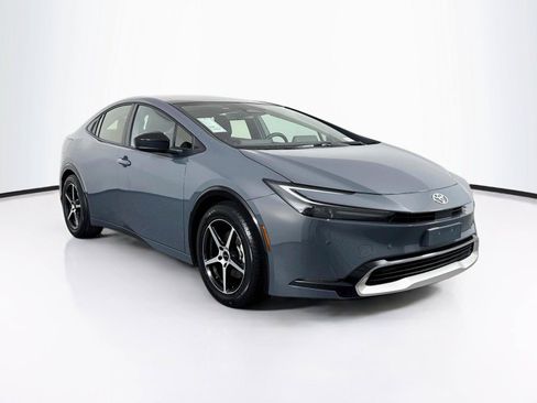 Certified 2026 Toyota Prius Plug-In Hybrid FWD image 10