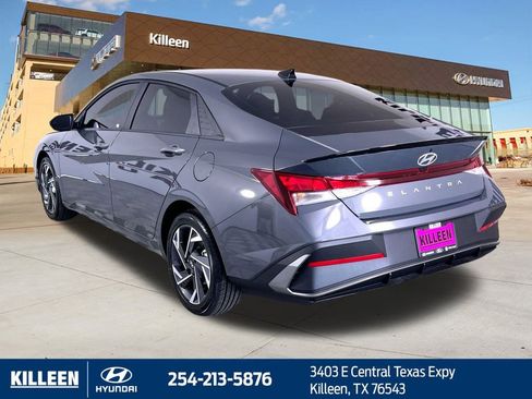 Used 2025 Hyundai Elantra Sport image 6