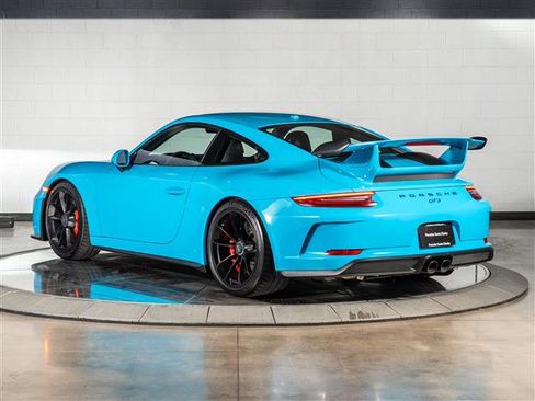 Certified 2018 Porsche 911 GT3 RWD image 3