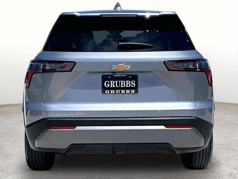 Used 2025 Chevrolet Equinox LT AWD/4WD image 4