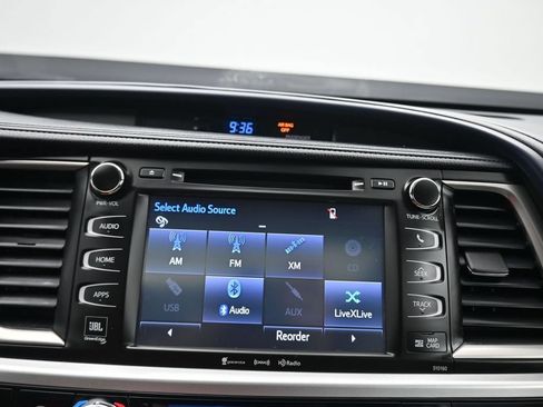Used 2016 Toyota Highlander Limited w/ Driver Technology Package AWD/4WD image 17