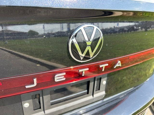 Used 2025 Volkswagen Jetta Sport FWD image 58