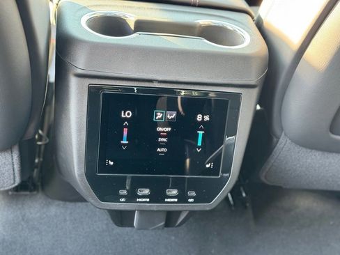 Certified 2026 GMC Yukon AT4 Ultimate AWD/4WD image 23