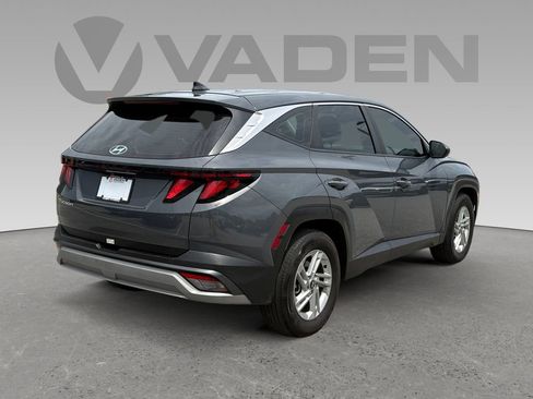 Used 2025 Hyundai Tucson SE FWD image 20
