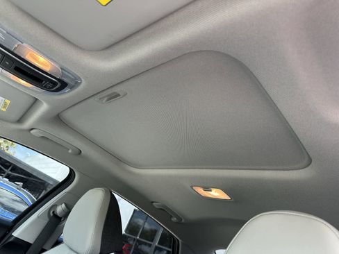 Used 2023 Hyundai Elantra Limited image 27