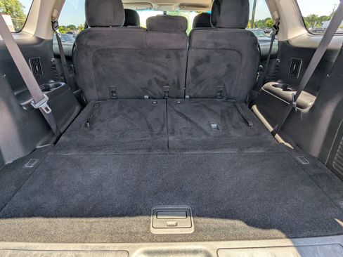 Used 2015 Nissan Pathfinder S FWD image 9