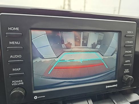 Used 2022 Toyota RAV4 LE image 31