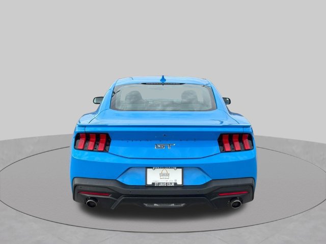 Used 2025 Ford Mustang GT RWD image 4