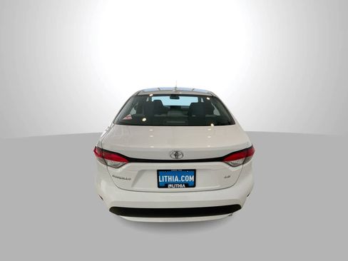 Used 2022 Toyota Corolla LE image 7