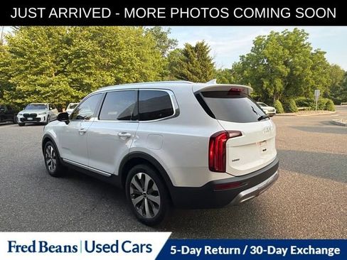 Used 2022 Kia Telluride EX w/ EX Premium Package AWD/4WD image 6