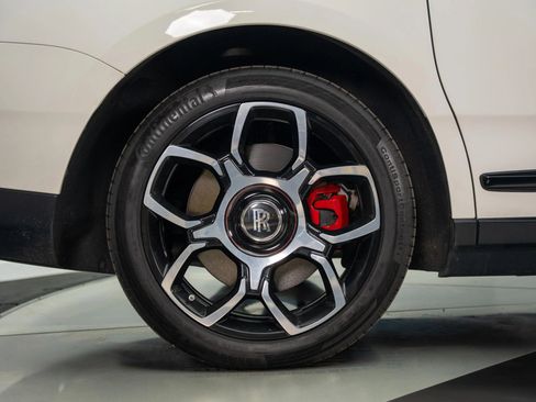 Used 2019 Rolls-Royce Cullinan AWD/4WD image 27