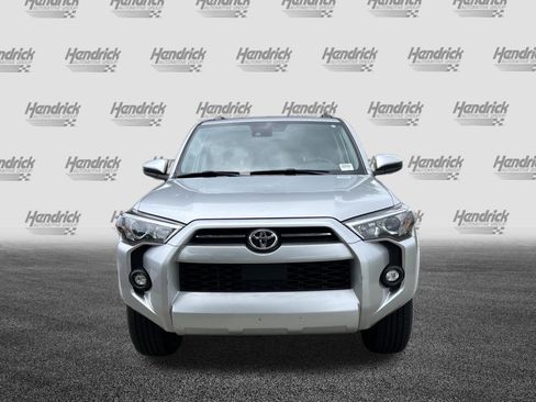 Used 2022 Toyota 4Runner SR5 RWD image 3