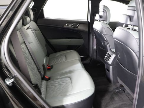 Used 2023 Kia Sportage X-Line AWD/4WD image 37