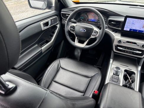 Used 2024 Ford Explorer XLT w/ Equipment Group 202A AWD/4WD image 15