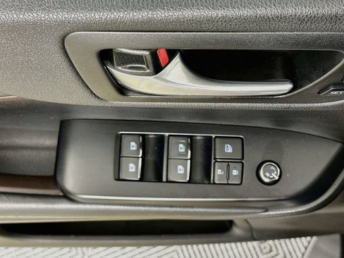 Used 2018 Toyota Highlander Limited FWD image 20