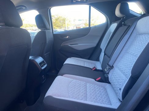 Used 2022 Chevrolet Equinox LS image 15