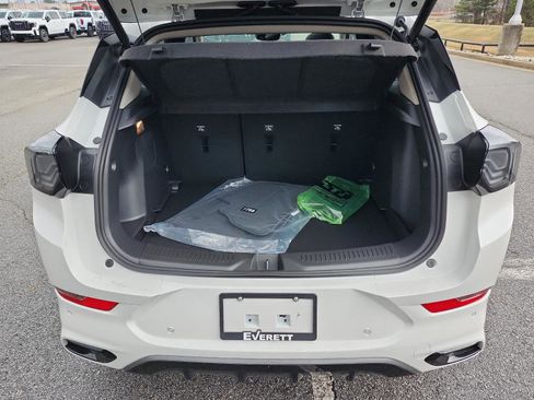 New 2026 Buick Encore GX Avenir w/ Avenir Technology Package image 9