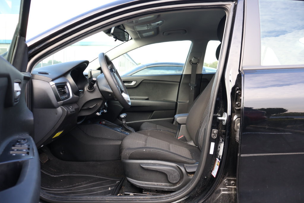 Used 2023 Kia Rio S w/ Technology Package FWD image 10