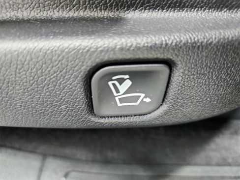 Used 2025 Kia Sorento SX image 48