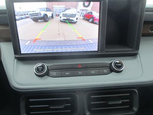 Used 2022 Ford Maverick Lariat FWD image 9