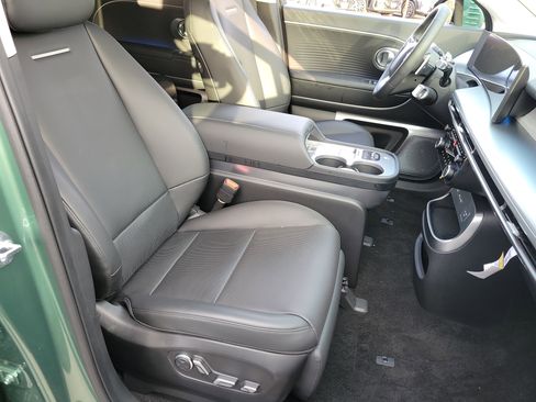 New 2026 Hyundai Ioniq 9 Limited image 16