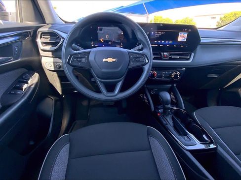 Used 2024 Chevrolet TrailBlazer LT FWD image 5