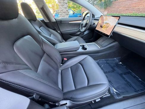 Used 2023 Tesla Model 3 Standard Range image 13