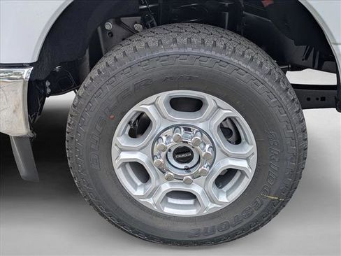 New 2026 Ford F250 XLT w/ FX4 Off-Road Package image 16