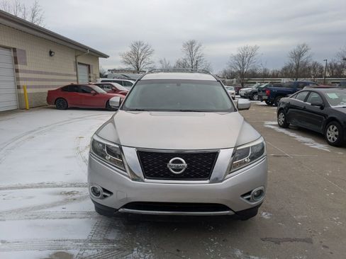 Used 2016 Nissan Pathfinder SL w/ SL Tech Package image 2