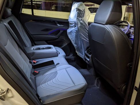 New 2026 Volkswagen Tiguan SE R-Line image 24