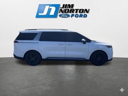 Used 2023 Kia Carnival SX Prestige FWD image 11