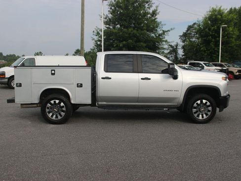 Used 2023 Chevrolet Silverado 2500 Custom w/ Custom Value Package AWD/4WD image 10